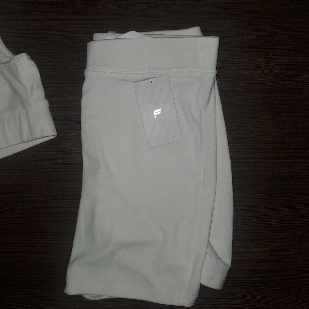 fabletics biker shorts - Picture 3 of 3